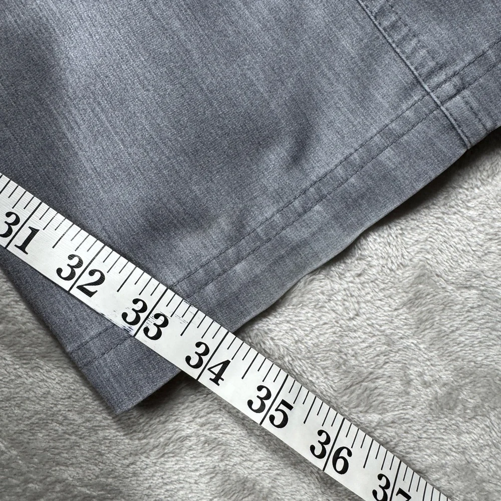 Figs Technical Collection Men’s Axim Cargo Grey Scrubs Pants Size Medium